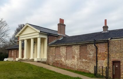 The_Temple,_Wanstead_Park_(2)