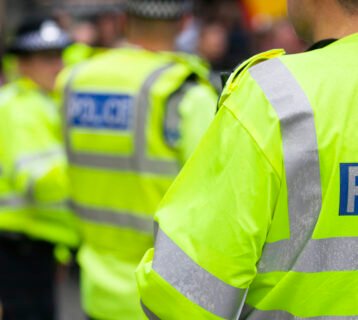 police-in-high-vis